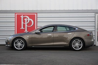 2016 Tesla Model S 90D