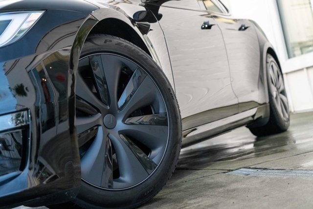2021 Tesla Model S Plaid