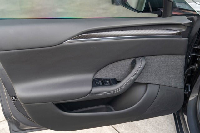 2023 Tesla Model S Plaid