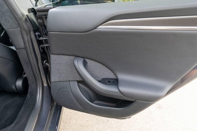 2023 Tesla Model S Plaid