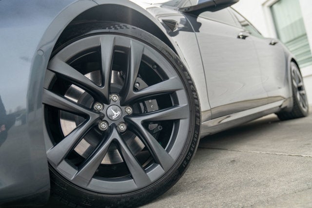 2022 Tesla Model S Plaid
