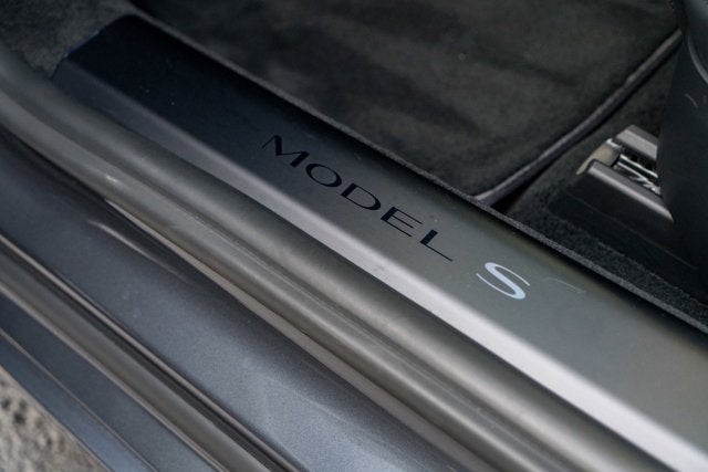 2022 Tesla Model S Plaid