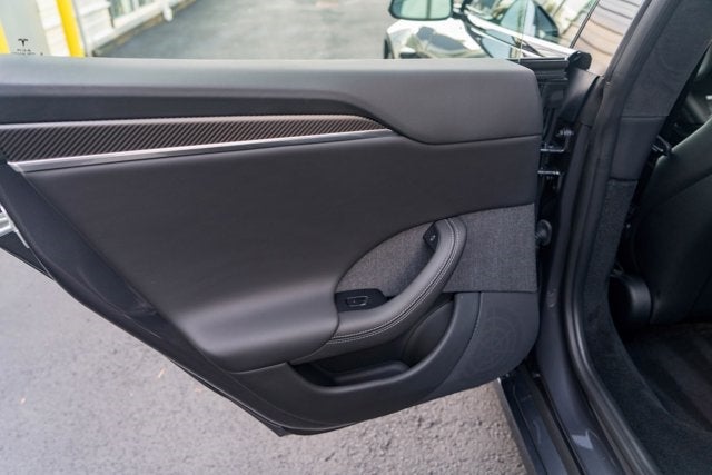 2022 Tesla Model S Plaid