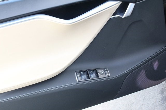 2015 Tesla Model S P90D