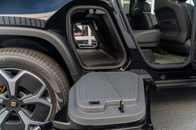 2022 Rivian R1T Adventure Package