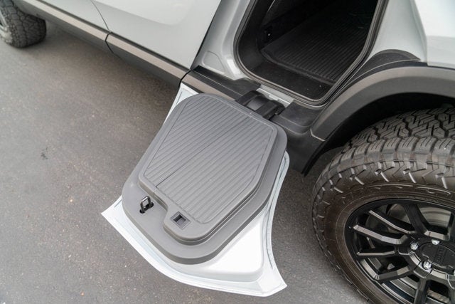 2022 Rivian R1T Adventure Package