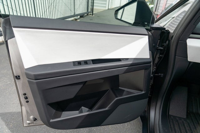 2024 Tesla Cybertruck Cyberbeast