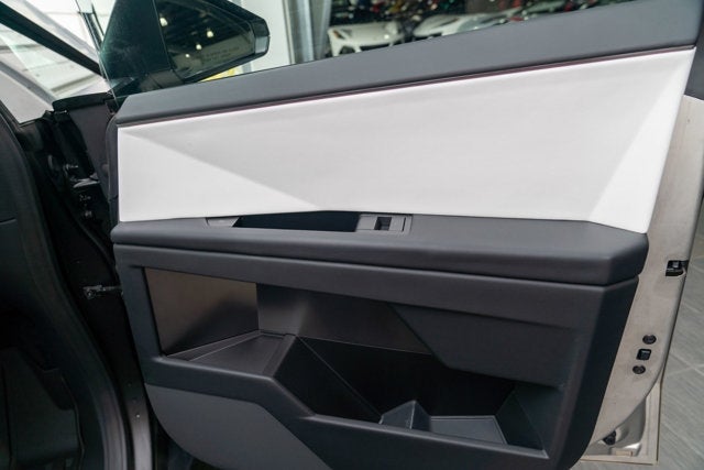 2024 Tesla Cybertruck Cyberbeast