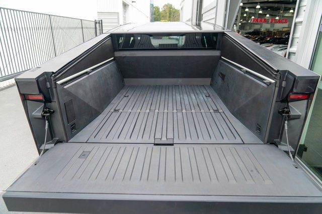 2024 Tesla Cybertruck Cyberbeast