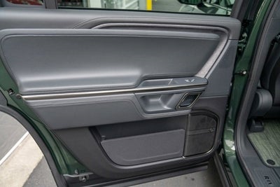 2023 Rivian R1S Adventure