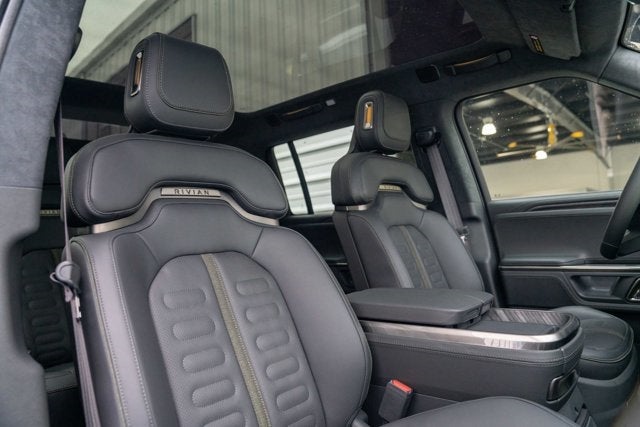 2023 Rivian R1S Adventure