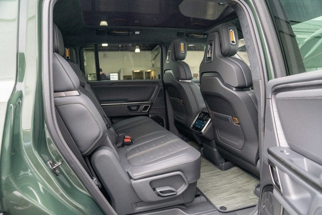 2023 Rivian R1S Adventure