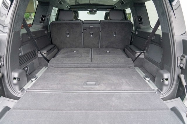 2023 Rivian R1S Adventure