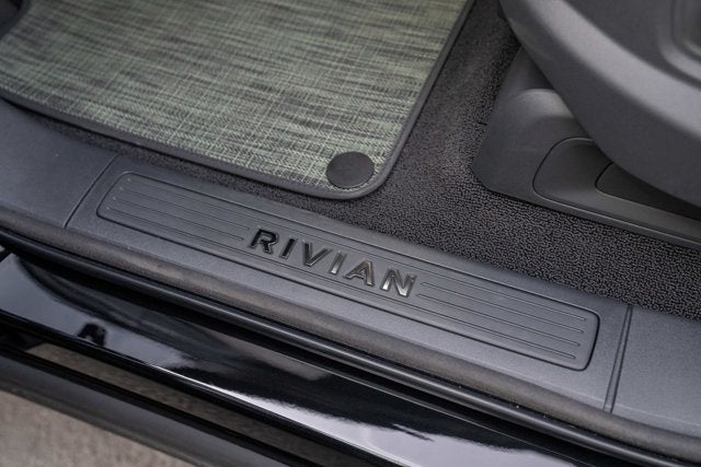 2023 Rivian R1S Adventure