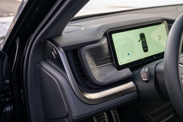 2023 Rivian R1S Adventure