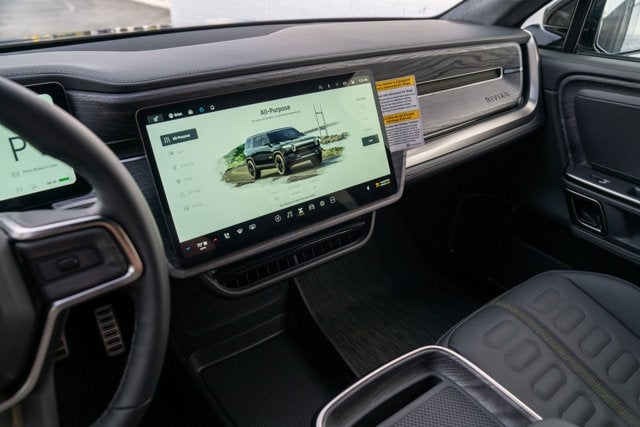 2023 Rivian R1S Adventure