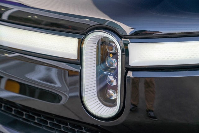 2023 Rivian R1S Adventure