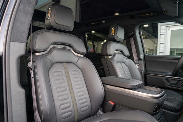 2023 Rivian R1S Adventure