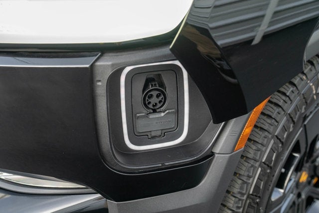 2023 Rivian R1S Adventure