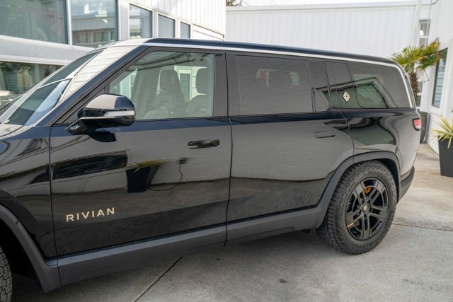 2023 Rivian R1S Adventure