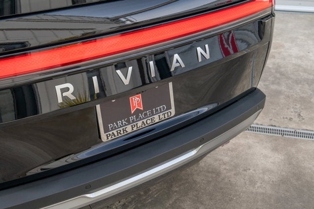 2023 Rivian R1S Adventure