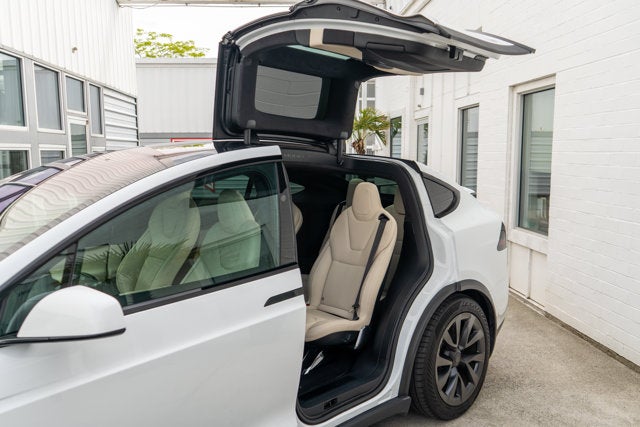 2022 Tesla Model X Plaid