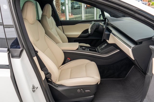 2022 Tesla Model X Plaid