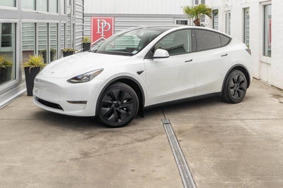 2024 Tesla Model Y Long Range