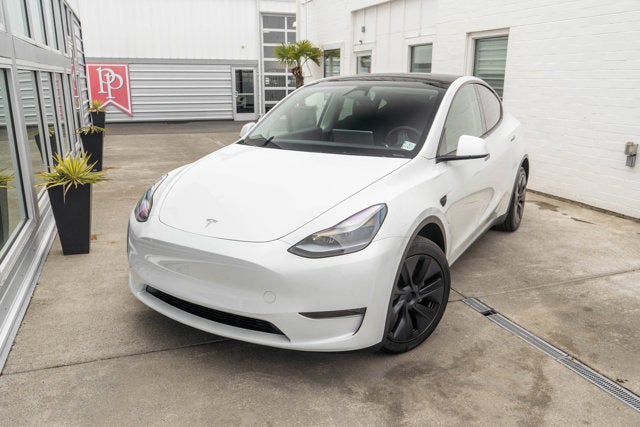 2024 Tesla Model Y Long Range