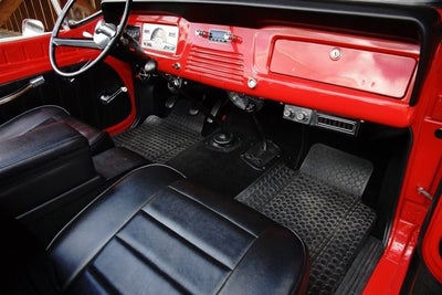 1967 Jeep Kaiser Jeepster Commando Base