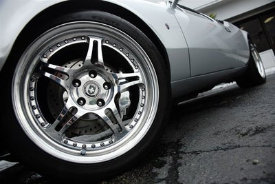 1974 DeTomaso Pantera Base