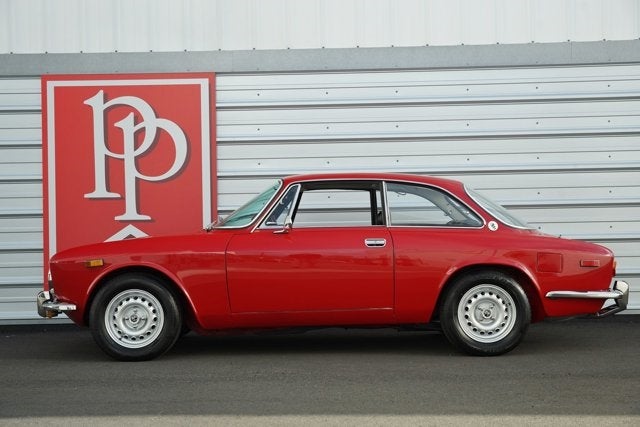 1973 Alfa Romeo GTV 2000 Coupe