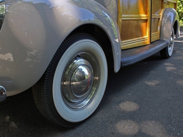 1940 Ford Deluxe Woodie Wagon
