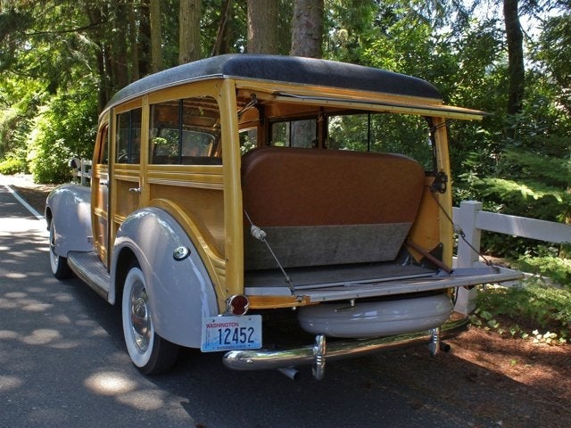 1940 Ford Deluxe Woodie Wagon