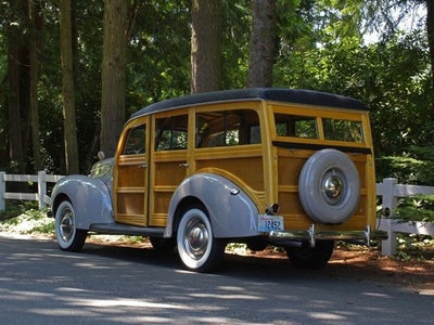 1940 Ford Deluxe Woodie Wagon
