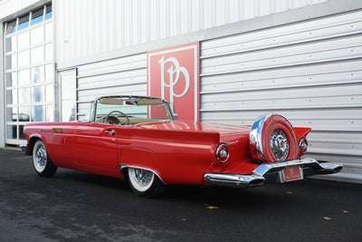 1957 Ford Thunderbird Base