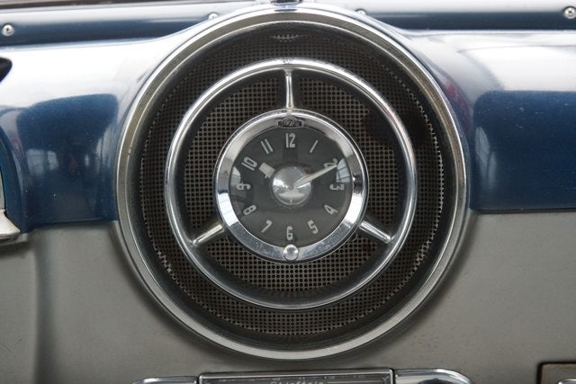1952 Pontiac Chieftan Deluxe