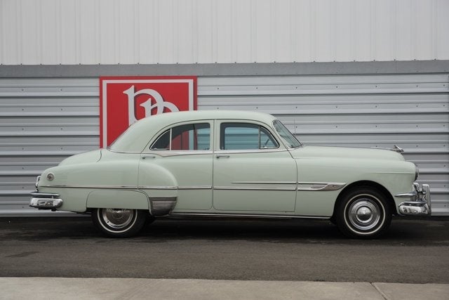 1952 Pontiac Chieftan Deluxe