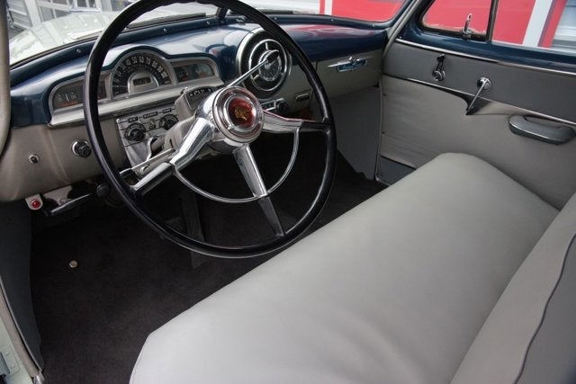 1952 Pontiac Chieftan Deluxe
