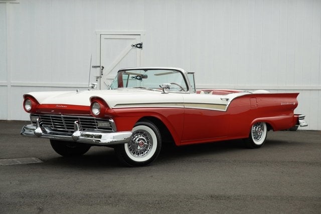 1957 Ford Fairlane 500 Skyliner