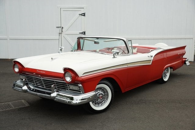 1957 Ford Fairlane 500 Skyliner