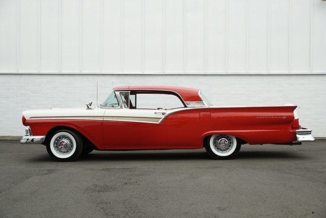 1957 Ford Fairlane 500 Skyliner