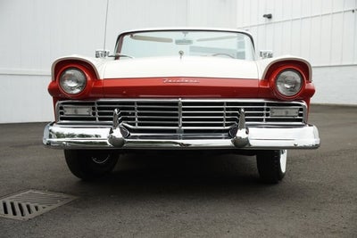 1957 Ford Fairlane 500 Skyliner