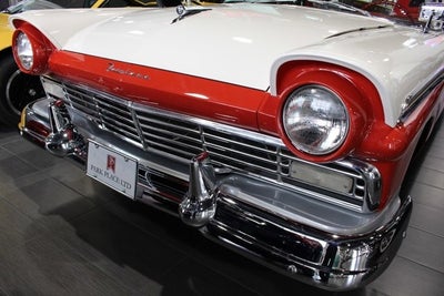 1957 Ford Fairlane 500 Skyliner
