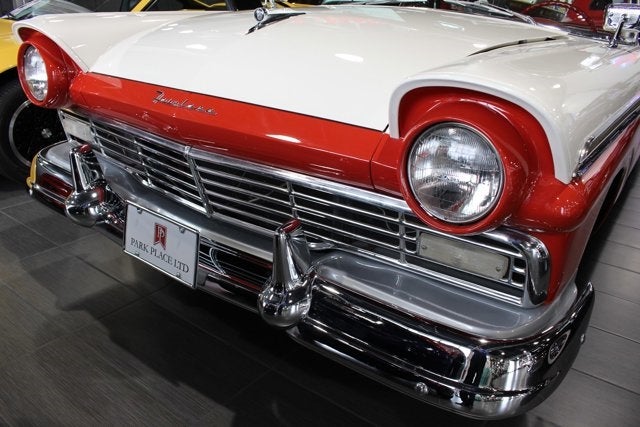 1957 Ford Fairlane 500 Skyliner