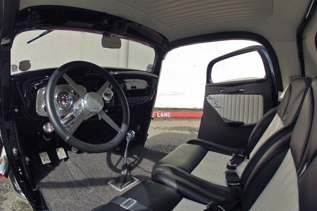 1934 Ford 3-Window Coupe Hot Rod