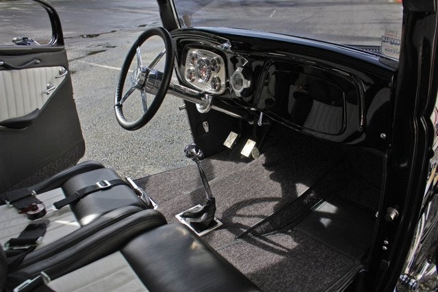 1934 Ford 3-Window Coupe Hot Rod