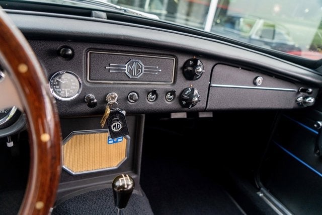 1967 MG B GT Base