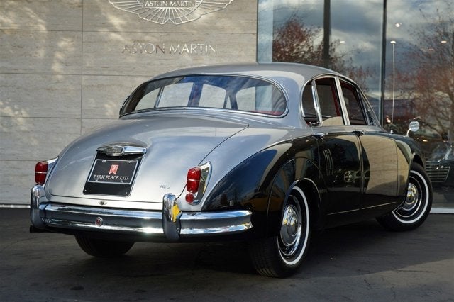 1960 Jaguar MK II Saloon