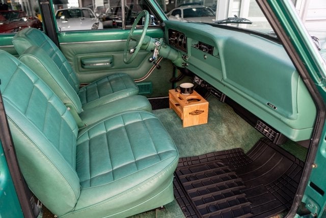 1976 Jeep Wagoneer Base